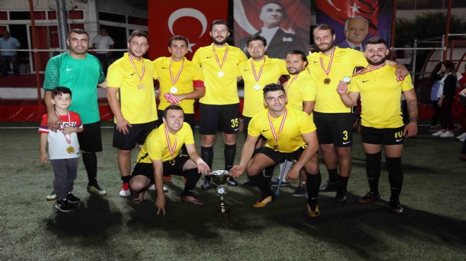 Bayraklı'da başkanlık turnuvası heyecanı