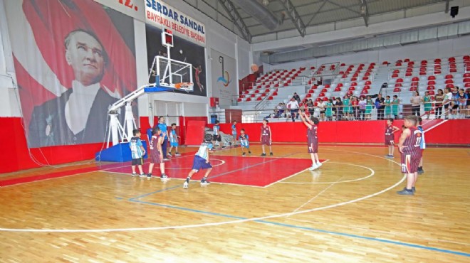 Bayraklı da basketbol turnuvası heyecanı