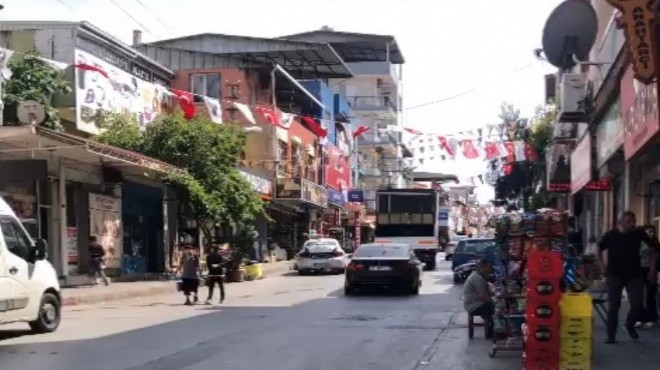 Bayraklı'da bayraklama gerginliği: Belediye personeline saldırı!