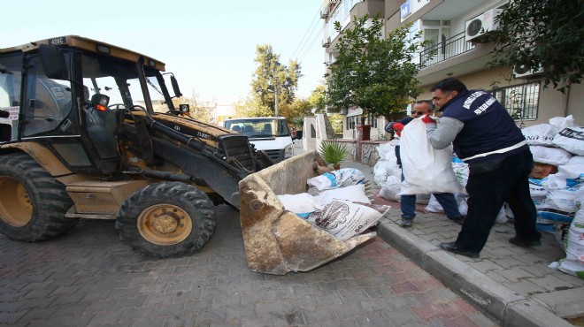 Bayraklı da kaçak moloza geçit yok!