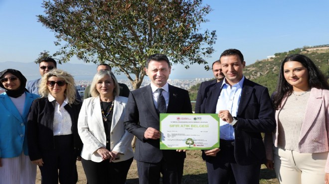 Bayraklı’da  İlçe Geneli Sıfır Atık Belgesi  gururu
