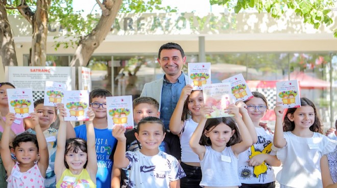 Bayraklı’da çocuklara kitap dolu şenlik