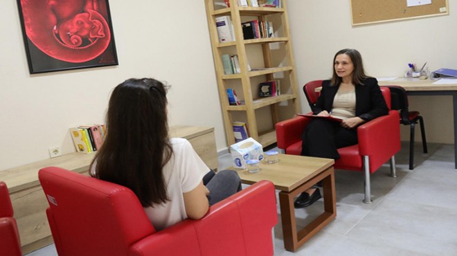 Bayraklı’da kadın ve çocuklara hukuki destek