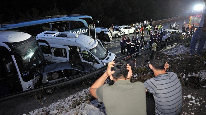 Bayram tatilinin ilk günü yollar yine kan gölü!