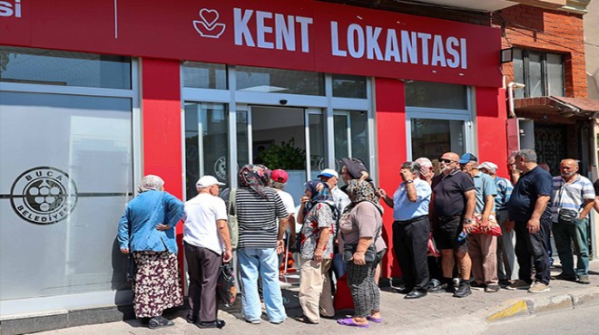 Belediye 3 noktada hizmete açtı: Buca’da 4 çeşit yemek 50 lira