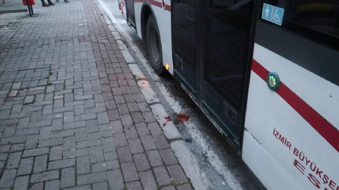 Belediye otobüsünde kanlı HES kodu kavgası: Bıçakladı, kaçtı!