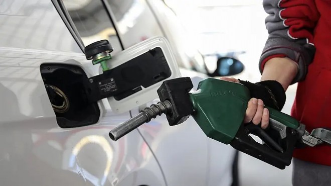 Benzine cumartesi gününden itibaren zam geliyor!