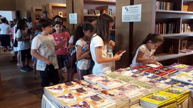 Bergama'da 2 bin çocuğa 2 bin kitap