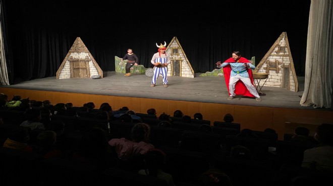 Bergama'da kırsalın çocuklarına tiyatro şöleni