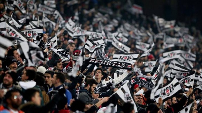 Beşiktaş taraftarından protesto açıklaması!