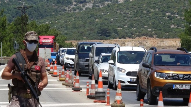 Bodrum a yazlıkçı akını: 24 saatte 10 bin araç