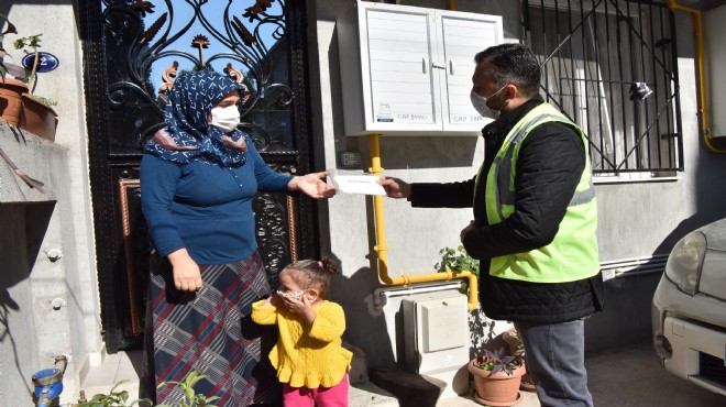 Bornova Belediyesi’nden yarım milyon maske