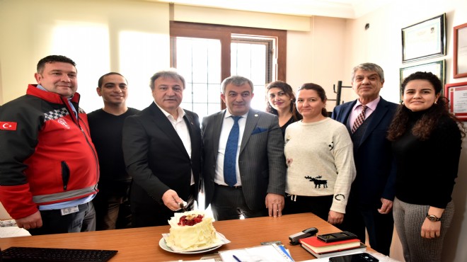 Bornova'da Tıp Bayramı'na pastalı kutlama