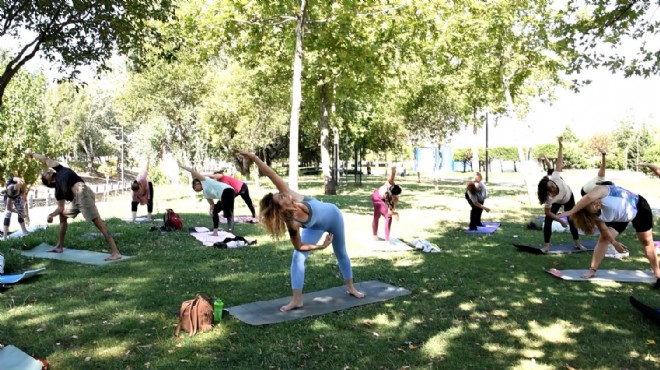 Bornova da açık havada yoga günleri