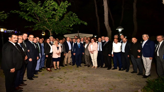 Bornova da önce meclis sonra iftar birlikteliği