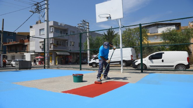 Bornova'da basketbol sahaları yenileniyor