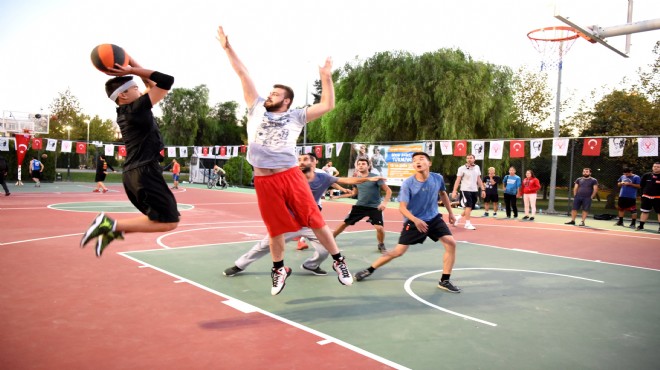 Bornova'da her mahalleye basketbol sahası