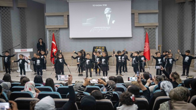 Bornova’da minik yürekler Atatürk ü andı