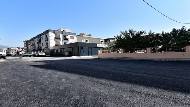 Bornova’da yol atağı: Fen İşleri her yerde