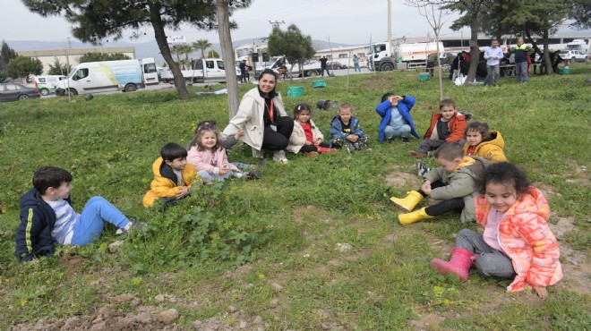 Bornova’ya miniklerin elinden yeni fidanlar