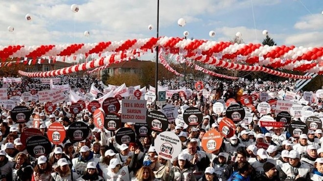 Büyük miting: Eczacılar Başkent'te alana indi!