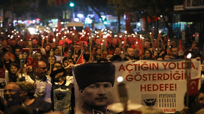 Buca Cumhuriyet coşkusuyla aydınlandı!