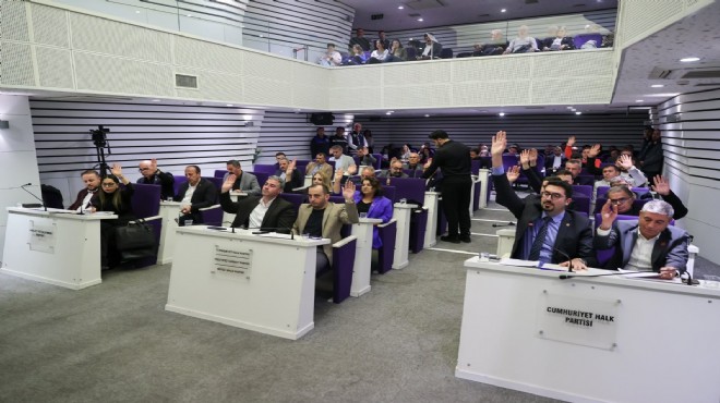 Buca Meclisi AK Parti grubunda  çatlak : Komisyonda ‘evet’, mecliste ‘ret’