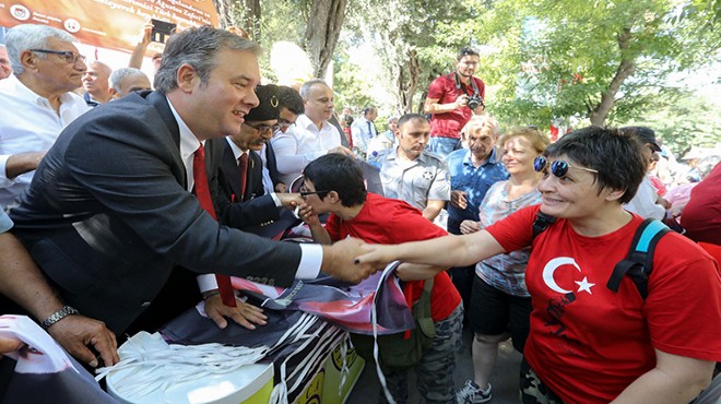 Buca'da Zafer Bayramı'nda zafer kuyruğu!