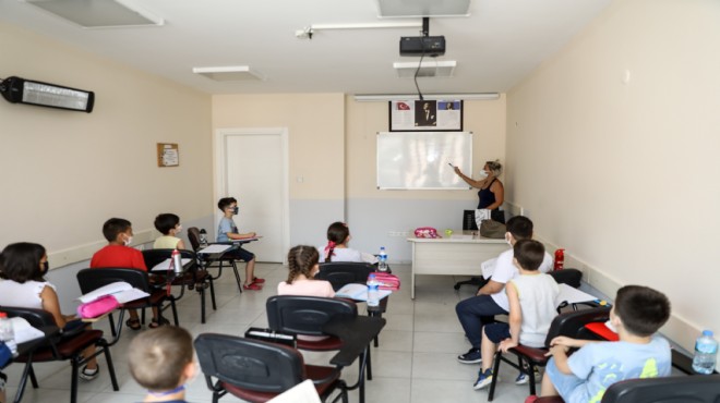 Buca'da belediyeden miniklere İngilizce dersi