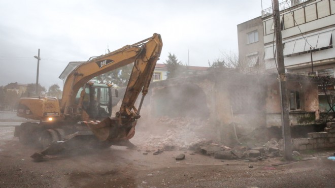 Buca’da metruk binalarına nefes aldıran dokunuş