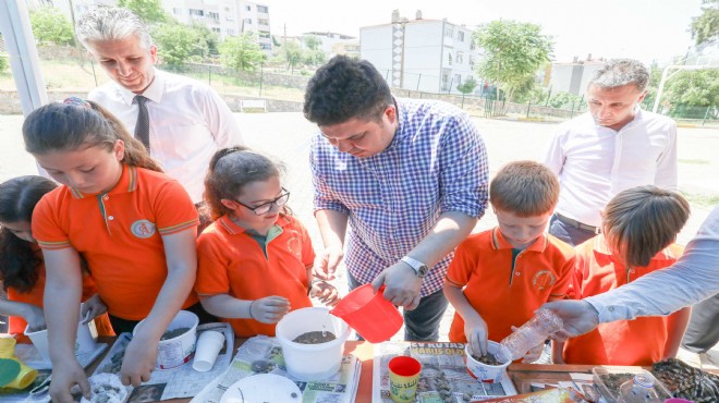 Bucalı çocuklar Başkan Kılıç’la  tohum topu  yaptı