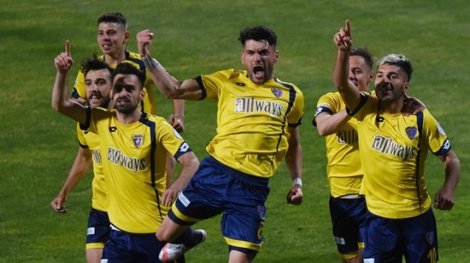 Bucaspor 1928 finale koşuyor!