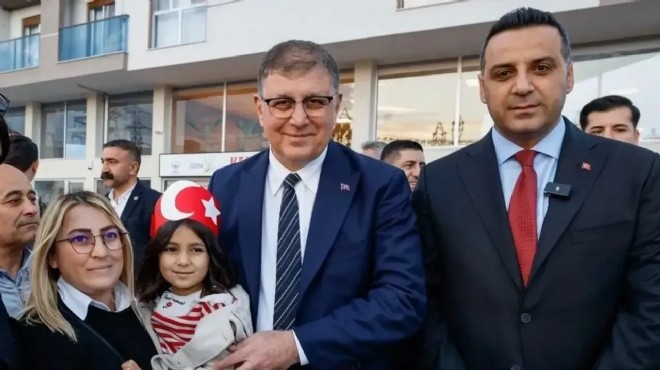 Büyükşehir-Çiğli hattında karşılıklı zeytin dalı… Yıldız: Ben de Cemil Tugay’ı seviyorum!