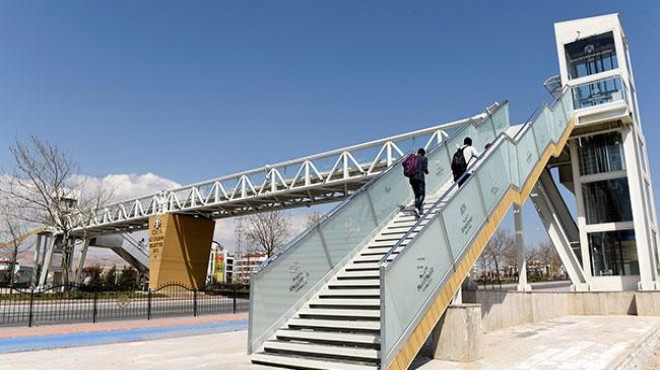 Büyükşehir den Bayraklı ya üst geçit hamlesi