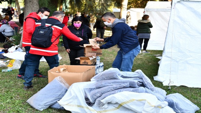 Büyükşehir depremzedelerin yanında