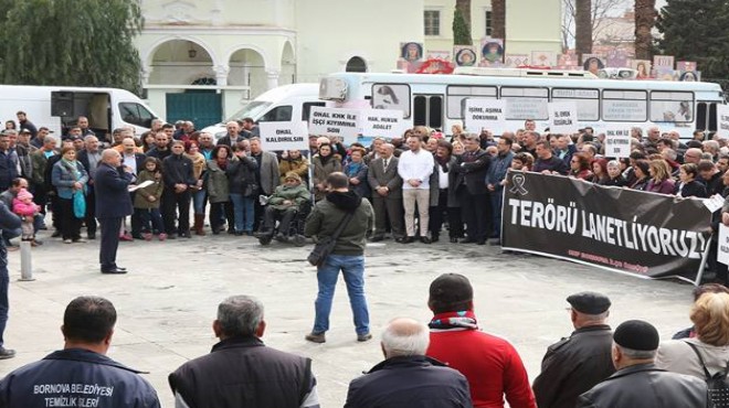 CHP Bornova'dan o KHK'ya tepki eylemi