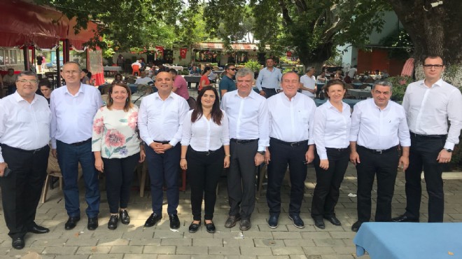 CHP İzmir adaylarından bayramlaşma turu!