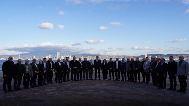 CHP İzmir de ilçe başkanları zirvesi!
