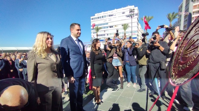 CHP İzmir den alternatif tören.... Güç ten  Cumhuriyet , Tugay dan  erken seçim  mesajları!