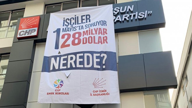 CHP İzmir o pankartı bu kez 1 Mayıs için astı, polis yine indirdi!