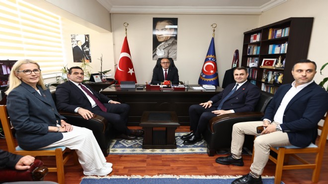 CHP den İzmir de sendikalara ziyaret ve ortak mücadele mesajı