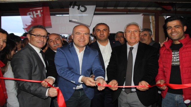 CHP'den Karabağlar'da miting gibi açılış