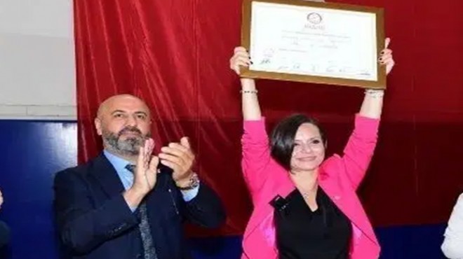 CHP den ayrılan başkana  Bornova  göndermesi,  vefasızlık  eleştirisi!