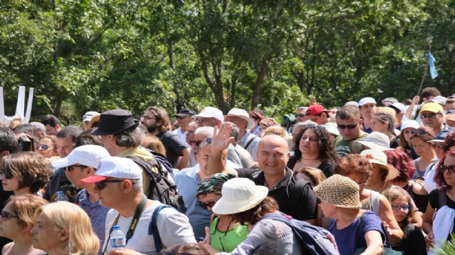 CHP'li Bakan gönüllü ekibiyle nöbette!