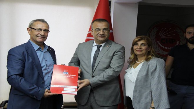 CHP'li Başak aday adaylığını resmileştirdi: Karabağlar için yola çıktı