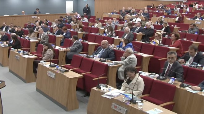 CHP’li meclis üyelerinden tek adaylı kongre tepkisi!