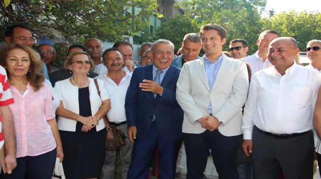CHP'nin töreninde ilginç diyalog: Kocaoğlu ile Karataş'tan ‘başkanlık' atışması!