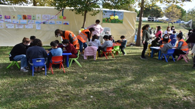 Çadırkentte çocuklar için oyun alanı