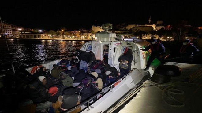 Çeşme'de 27 kaçak göçmen yakalandı