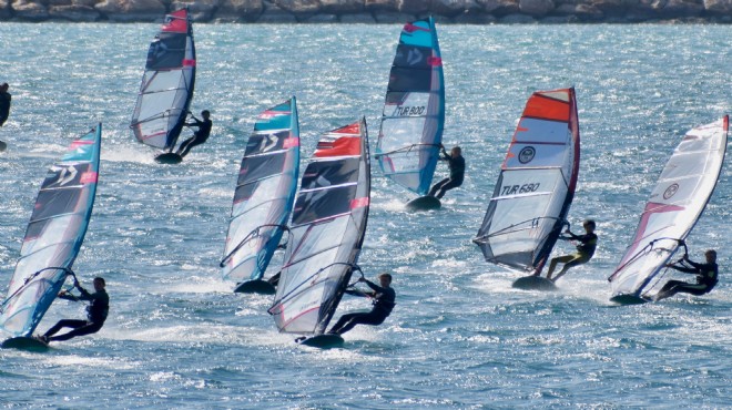 Çeşme de Windsurf heyecanı!